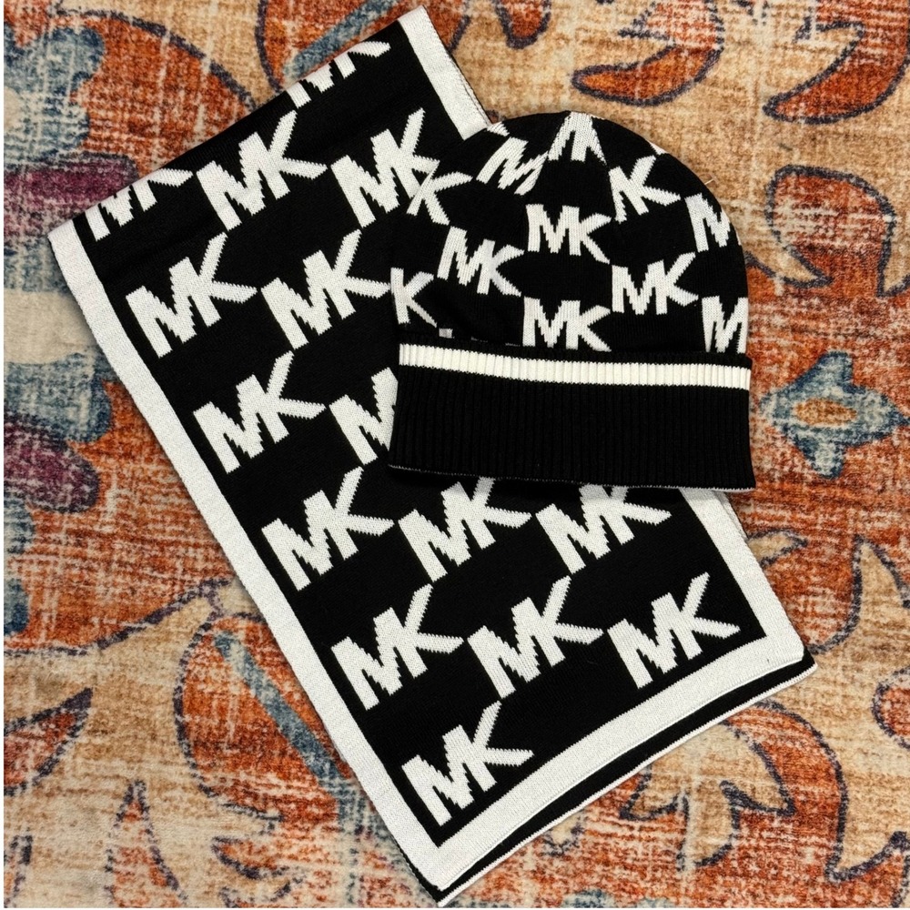 Michael Kors MK Logo Scarf and Hat Set Black White‎ Acrylic Winter Warm - Picture 4 of 5
